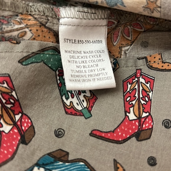 Vintage Rough Rider/Circle T cowgirl multi color boot button down shirt. - Picture 7 of 7